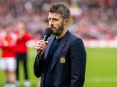 Fabrizio Romano diz que o Manchester United já disse a um jogador para sair neste verão e Carrick está livre.
