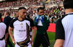Itália: violência entre torcedores durante o clássico de Torino na noite de domingo, intervenção policial e prisões, jogo adiado, homem ferido…