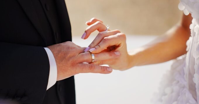 1779703549_260522-bride-groom-stock-mb-1528-6d497a.jpg