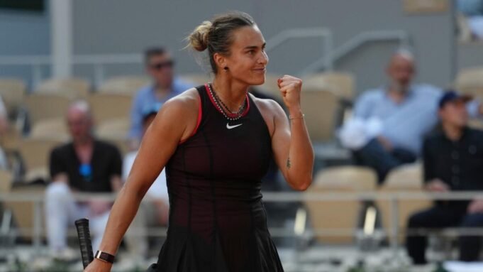 Aberto da França 2026: a cabeça-de-chave Sabalenka sobrevive ao primeiro set para vencer Jacquemot