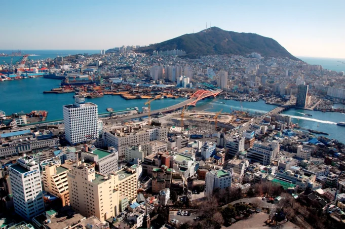 1920px-Korea-Busan-Busan_Tower-01.webp.webp