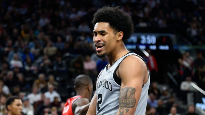 20-points-off-bench-playoff-games-quiz.jpg