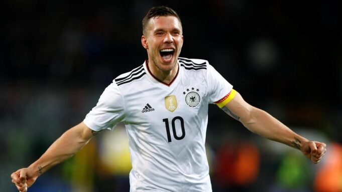 2017-03-23T023613Z_1648258560_RC1CBE5523D0_RTRMADP_3_SOCCER-FRIENDLY-GER-ENG.JPG