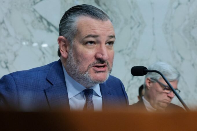 2026-05-12T215046Z_305698093_RC22BKAO7444_RTRMADP_3_USA-CONGRESS-TECH.JPG