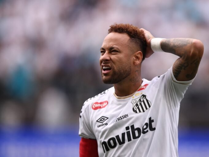 2026-05-17T140954Z_1609257505_UP1EM5H13CGH7_RTRMADP_3_SOCCER-BRAZIL-SAN-CBA-1779955777.jpg