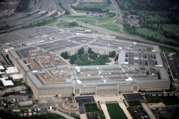 2026-05-25T221637Z_488418998_RC2LGLAHH662_RTRMADP_3_SPACEX-PENTAGON-RIFTS.JPG