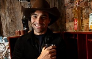 O fundador do Lobos 1707, Diego Osorio, compartilha como organizar a celebração perfeita do feriado (e evitar erros na festa)