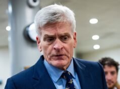 O Senado apresentou uma resolução para acabar com a guerra do Irã, com o senador republicano Bill Cassidy se virando para apoiá-la