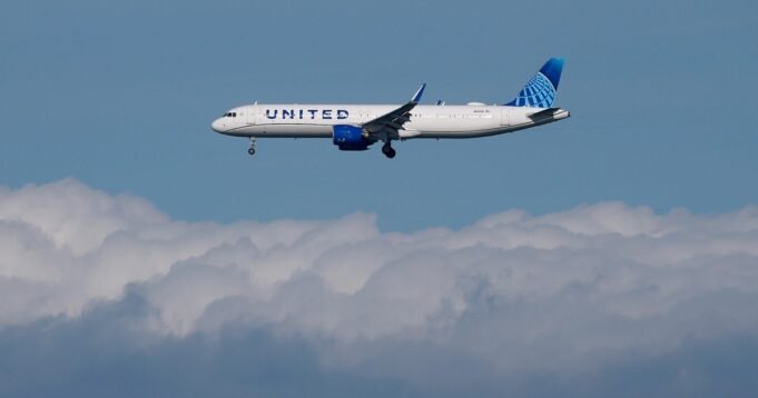 260522-united-airlines-mn-1210-8d9624.jpg