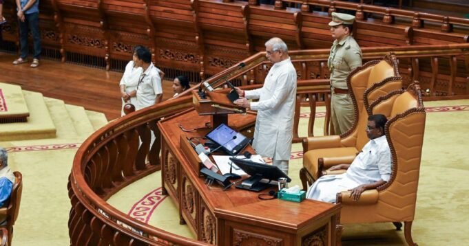 29arlekar-kerala-assembly.jpg