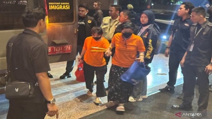 6a0080a7cc6dc-warga-negara-asing-terlibat-kasus-perjudian-online-jaringan-internasional-di-hayam-wuruk-plaza-tower_gemini_1265_711.jpg