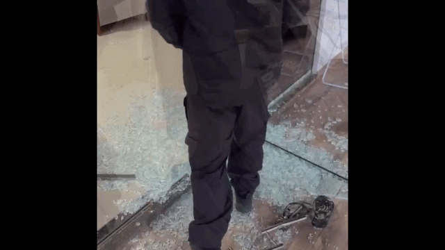 6a0c4cff6a981.gif