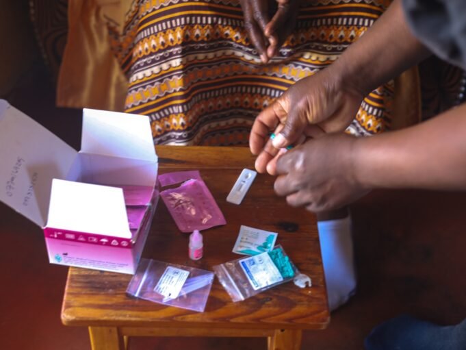 A-village-health-working-preparing-a-malaria-dignosis-in-Chishakwe-Village-in-Mutare.-Farai-Shawn-Matiashe_Aljazeera-1779883016.jpg