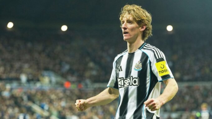 Anthony-Gordon-Newcastle-Champions-League.jpg