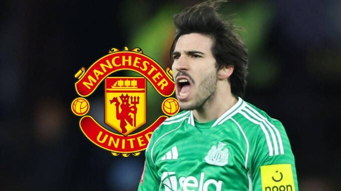 F365-One-Badge-Sandro-Tonali-Manchester-United-2-1.jpg