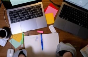 “Admin Nights” é um antídoto para a procrastinação enquanto conversa com os amigos