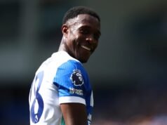 Michael Carrick ficou ‘encantado’ por contratar Danny Welbeck, apesar de seu recorde contra o Manchester United