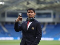 O que o Manchester United planeja fazer com Sekko Kone e Diego Leon na próxima temporada?
