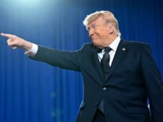 A desaprovação de Donald Trump atinge um recorde em meio à guerra com o Irã e ao aumento dos preços, diz grupo de pesquisa
