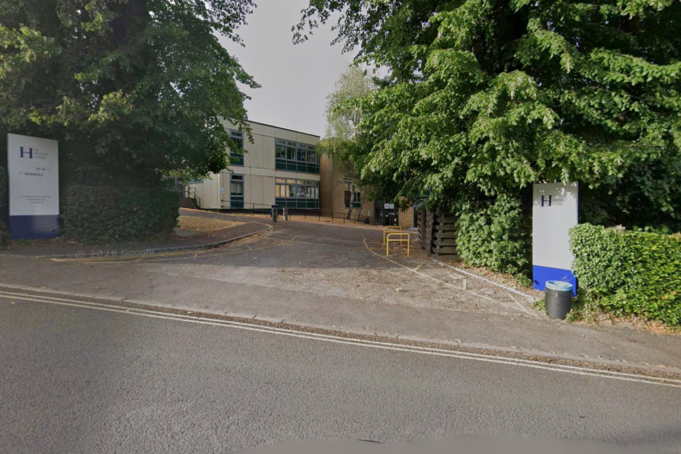 Henley-College-Oxfordshire.png