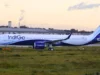 O voo IndiGo foi evacuado após um alerta de fumaça, pois os passageiros acabaram na asa da aeronave