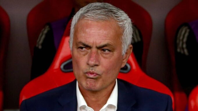 Jose-Mourinho-at-Benfica.jpg