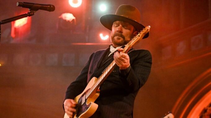 Kiefer-Sutherland-Music.jpg