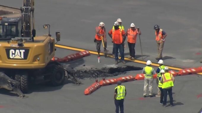 LGA-sinkhole.jpg