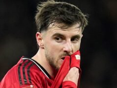 Carrick toma decisão sobre o futuro de Mason Mount após a ativação da cláusula de liberação do Man Utd