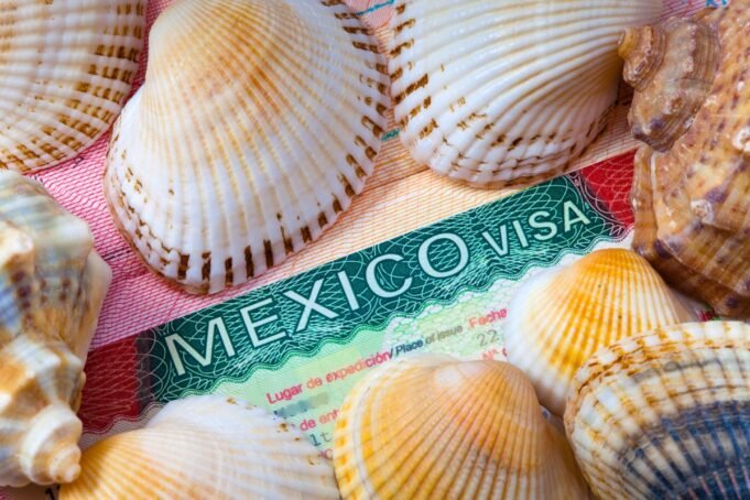 Mexico-Visa-in-Passport-1200x800.jpg