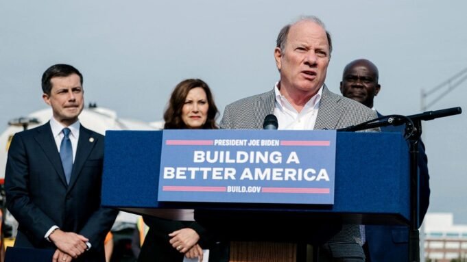 Mike-Duggan-and-Pete-and-Gretchen.jpeg
