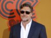 Russell Crowe chama a reação ao discurso viral do hotel de ‘clickbait’