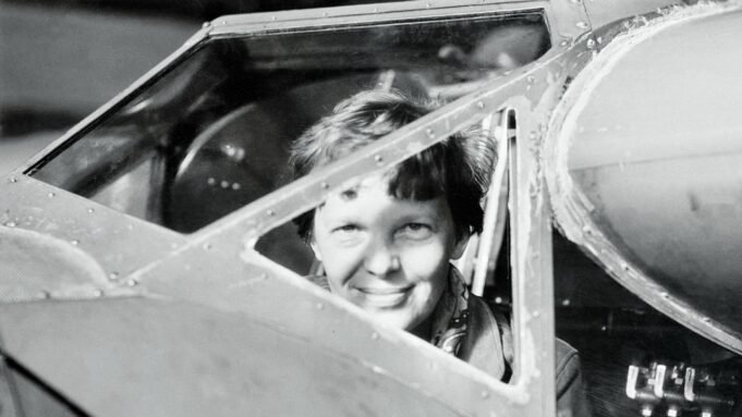 Shouts-Amelia20Earhart.jpg