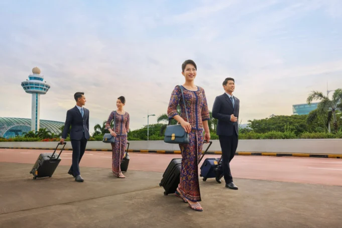Singapore-Airlines-Cabin-Crew-2.webp.webp