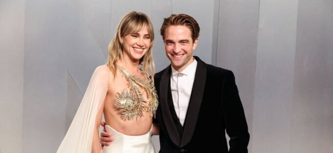 Suki-Waterhouse-Robert-Pattinson-.jpg