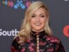 Lindsay Arnold compartilha atualizações sobre o bebê semanas antes de dar as boas-vindas ao filho