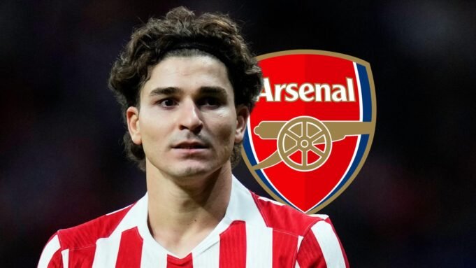 atletico-madrid-striker-julian-alvarez-arsenal-badge.jpg