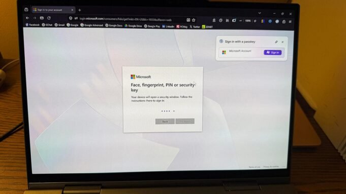 authenticate-microsoft-account-with-passkey.jpg