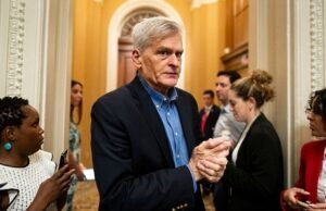 O senador Bill Cassidy diz que votar pelo impeachment de Trump ‘poderia me custar meu assento’