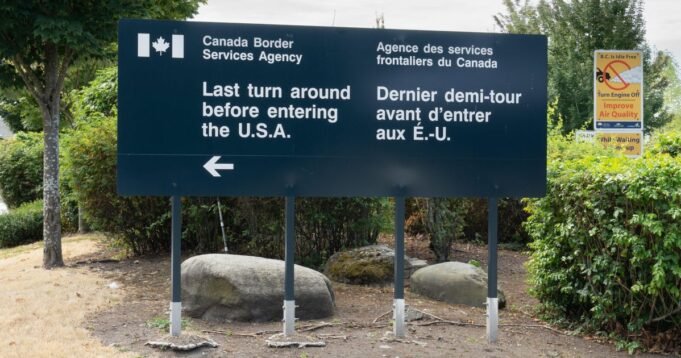 canada-us-border-2252748045.jpg