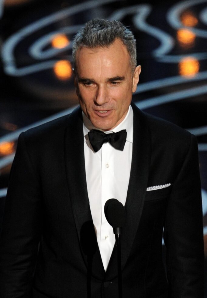 daniel-day-lewis-picture-scaled.jpg