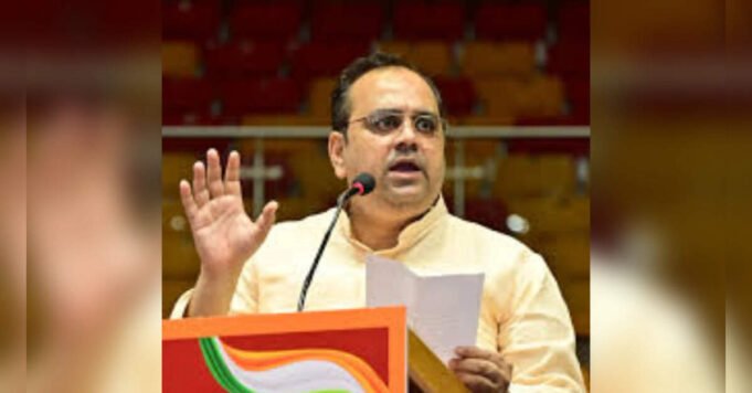 delhi-minister-reviews-healthcare-nutrition-related-initiatives-seeks-action-plan-on-anaemia-screening.jpg