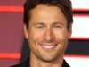 Glen Powell relata encontro bizarro com fã comedor de rosto