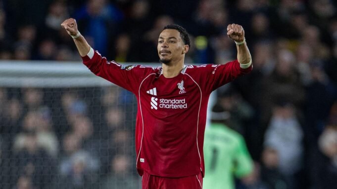 hugo-ekitike-liverpool-celebrates-2025.jpg