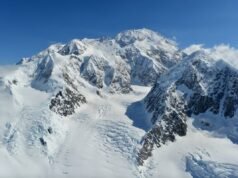 Três turistas morrem após cair perto de uma passagem infame na montanha mais alta da América do Norte