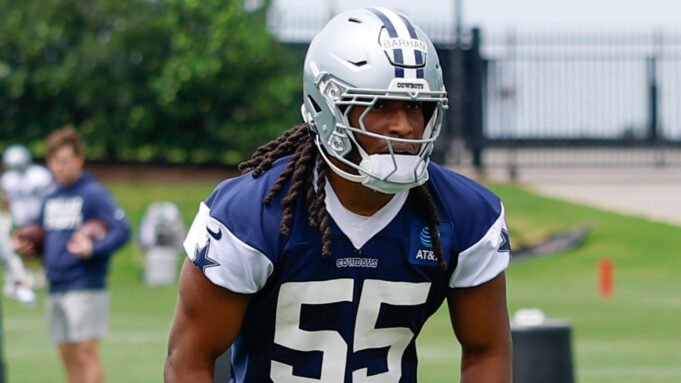 jerry-jones-cowboys-sitting-on-goldmine-jaishawn.jpg