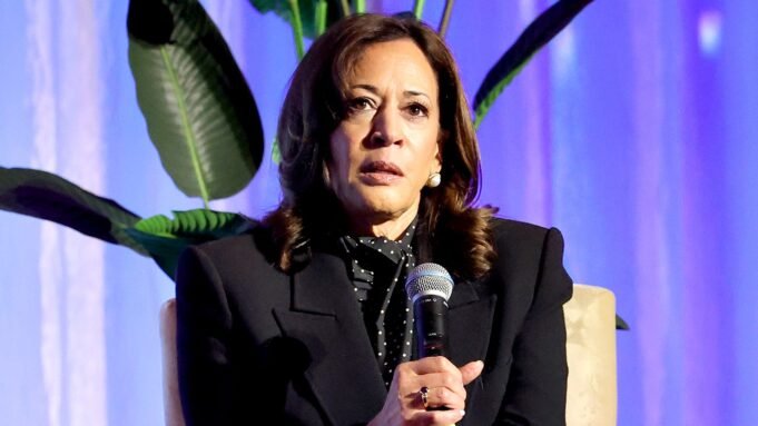 kamala-harris-awards-dinner.jpg