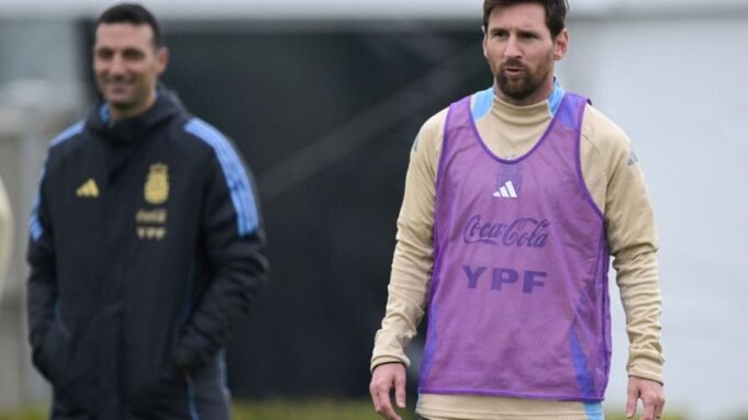 lionel-scaloni-y-lionel-messi-2092364.jpg