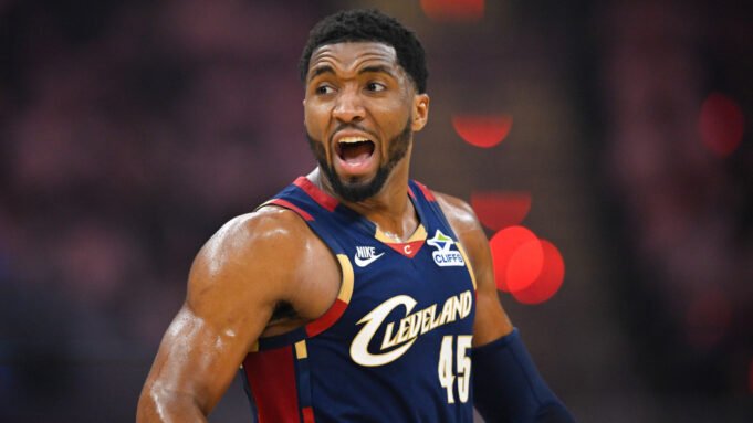 mitchell-responds-james-chatter-knicks-sweep-cavs.jpg