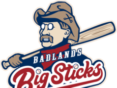 Big Sticks lança caso apertado em Minot no dia da inauguração